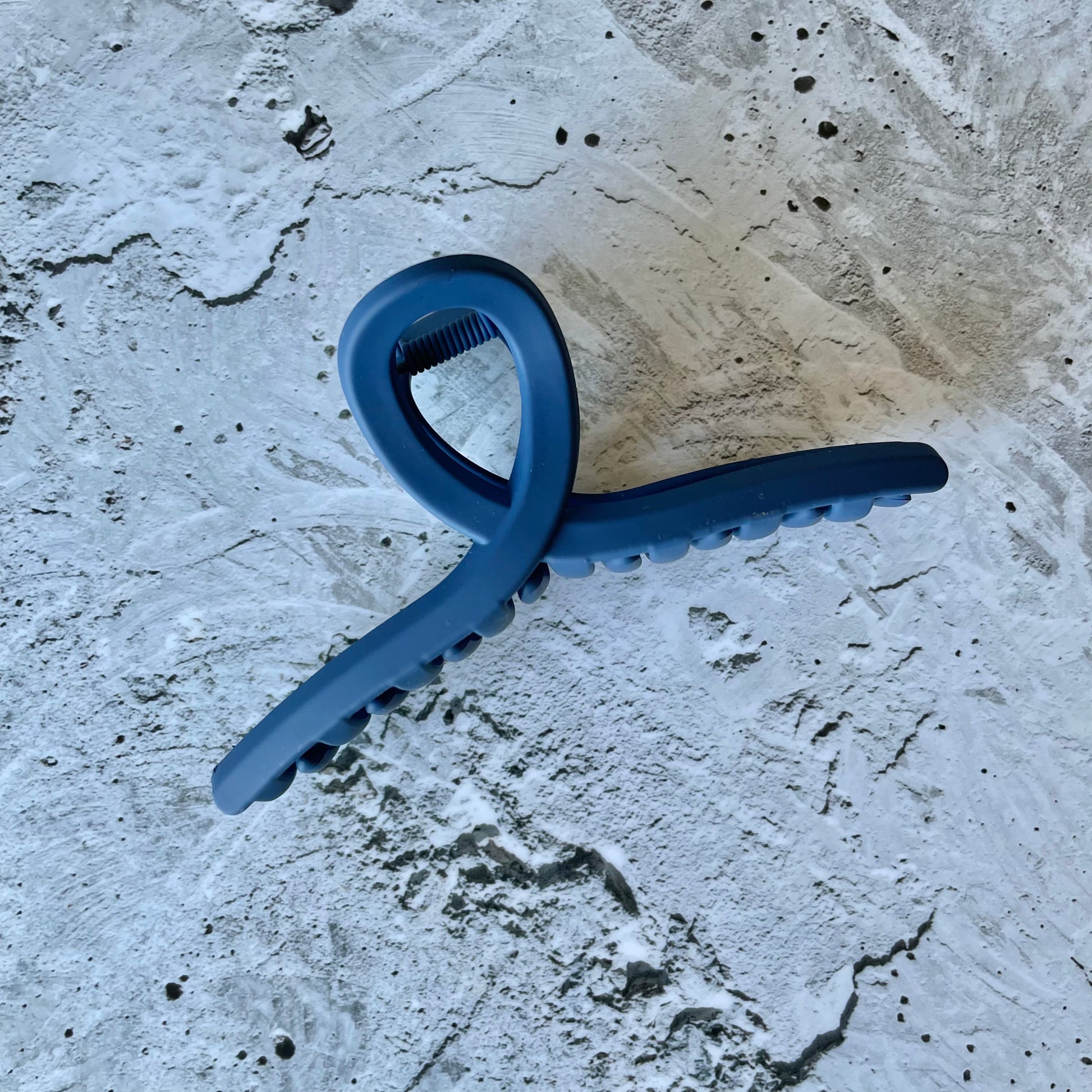 Loop Hair Claw - Cobalt-Hair Claw-Southern Jewewellery Co.-Southern Goods Co.